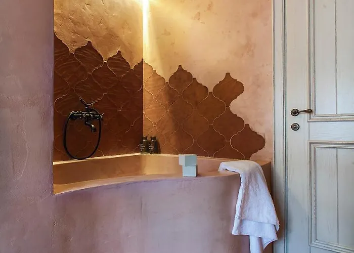 Robolo Boutique Hotell 3*