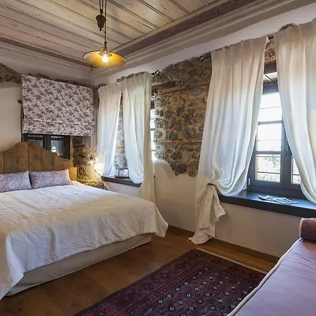 Robolo Boutique 3*