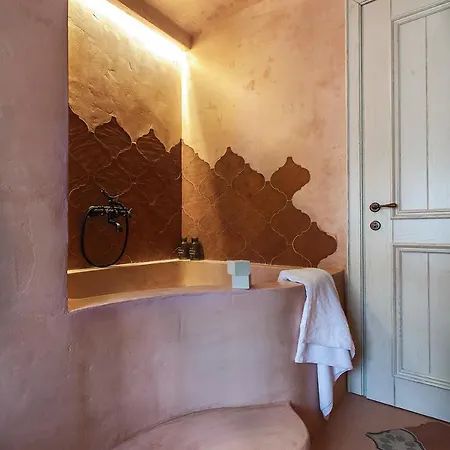 Robolo Boutique Hotel 3*